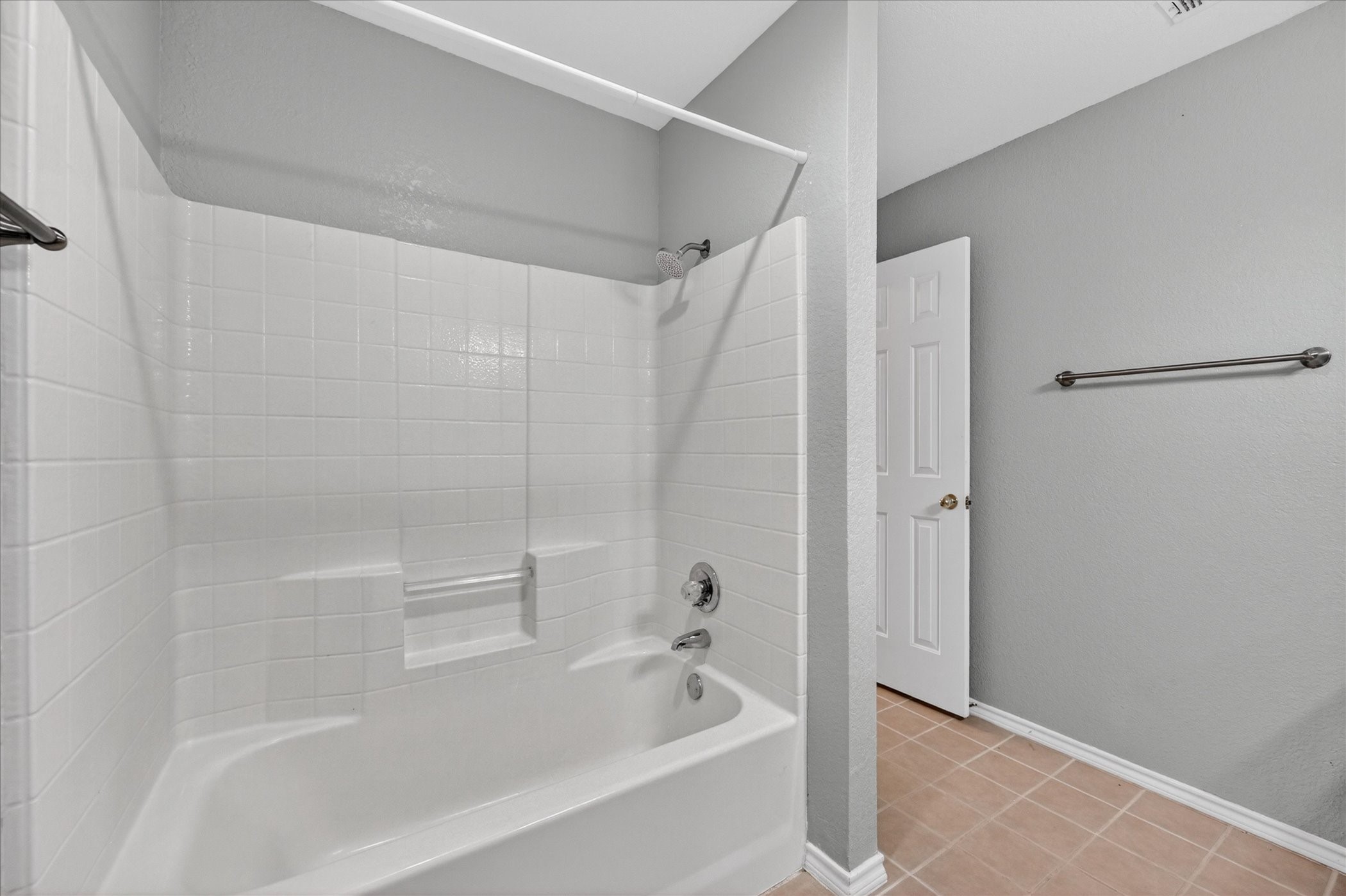 2212 Summit Drive Burleson TX 76028