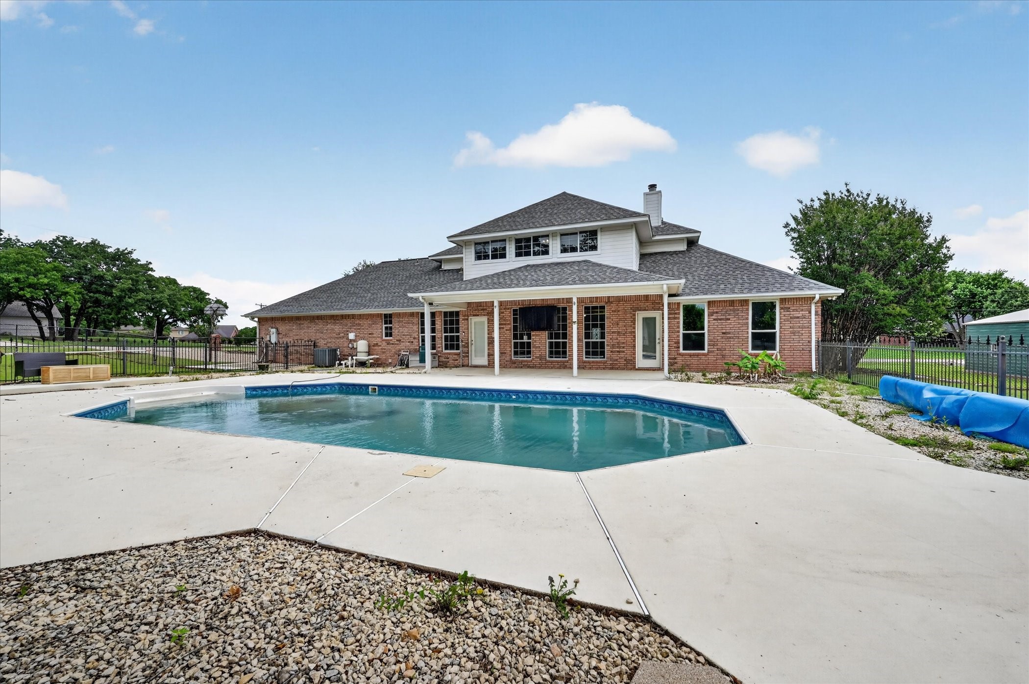 2212 Summit Drive Burleson TX 76028
