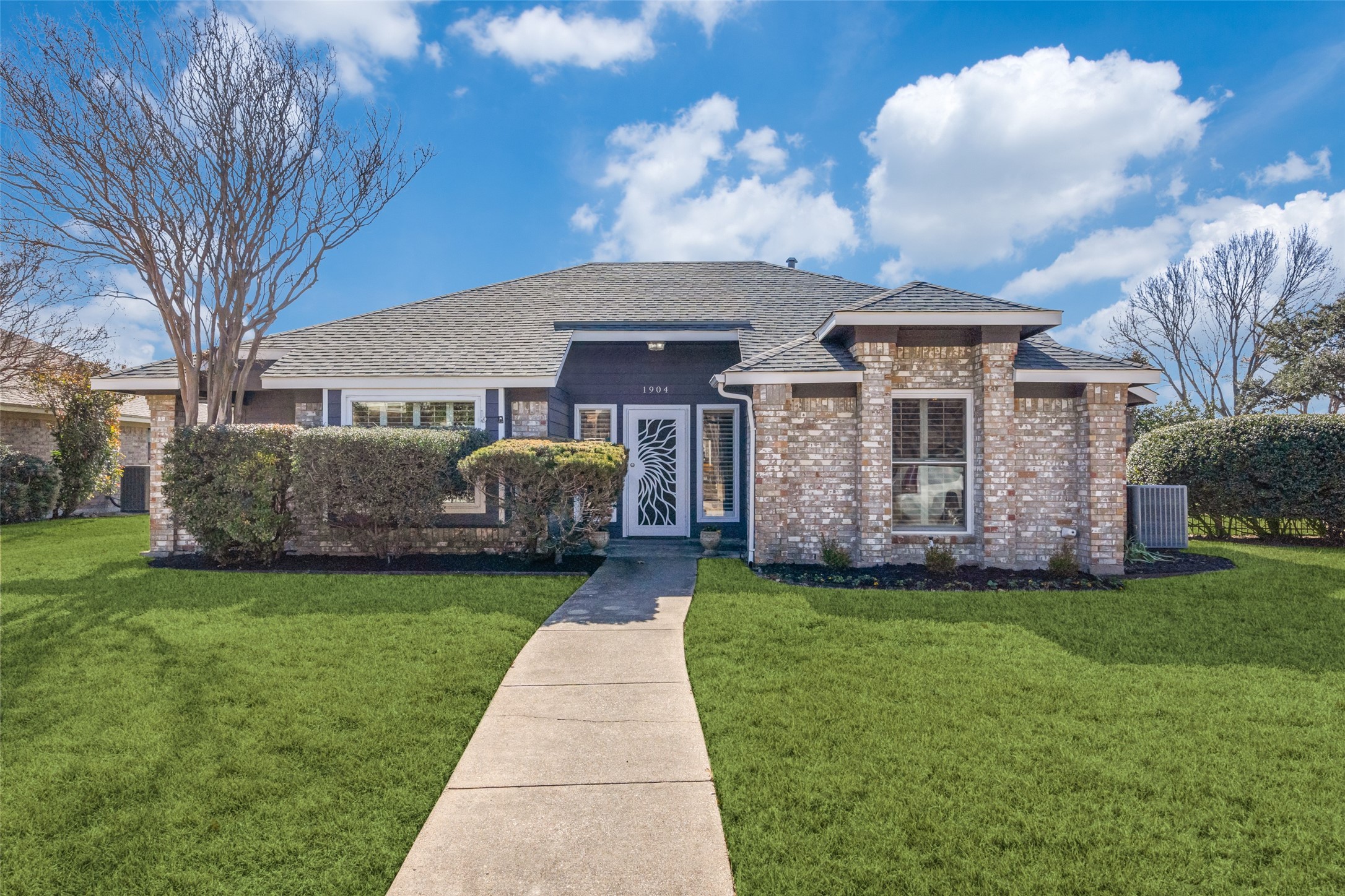 1904 Crestside Drive Carrollton TX 75007