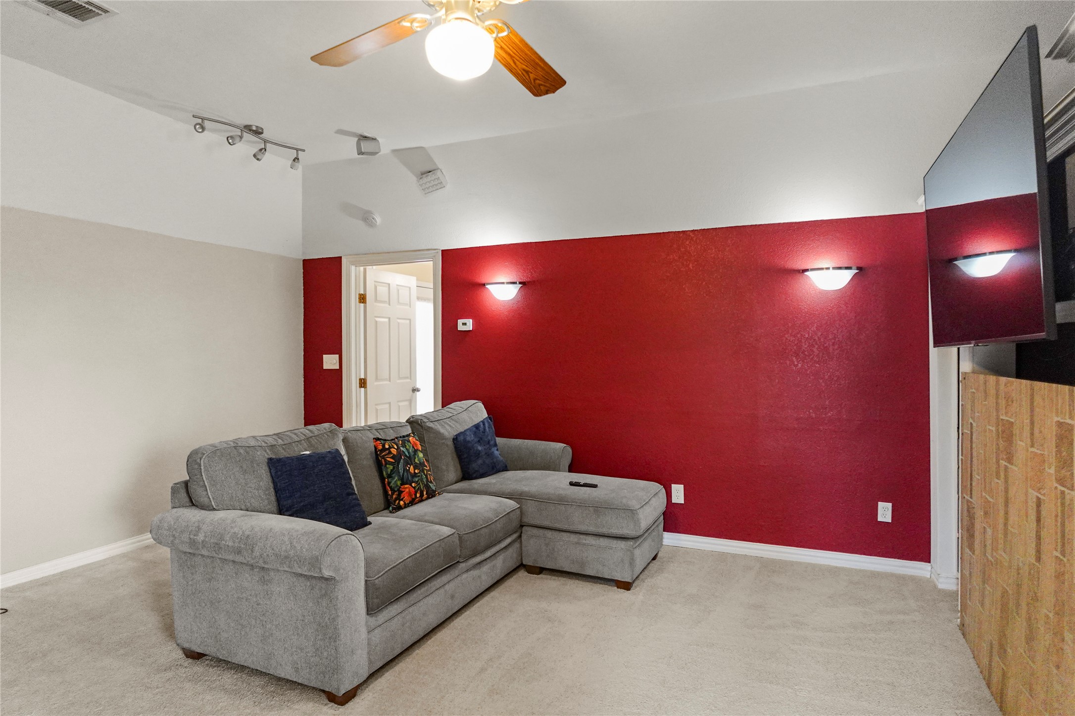 2123 Daniel Way Carrollton TX 75006