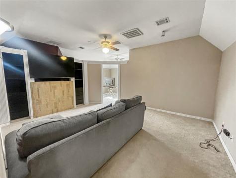 2123 Daniel Way Carrollton TX 75006