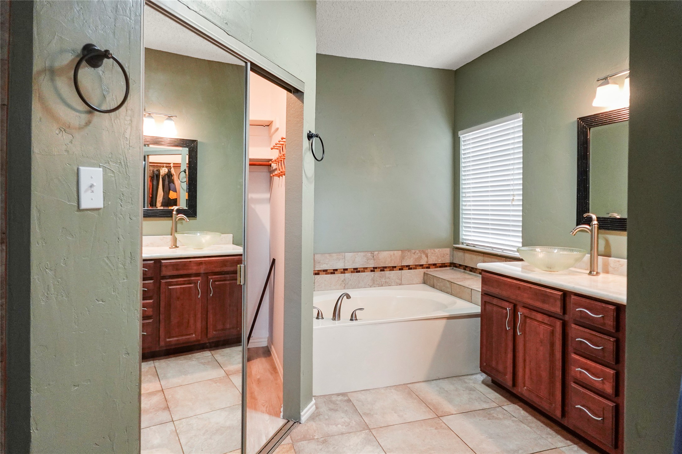 2123 Daniel Way Carrollton TX 75006