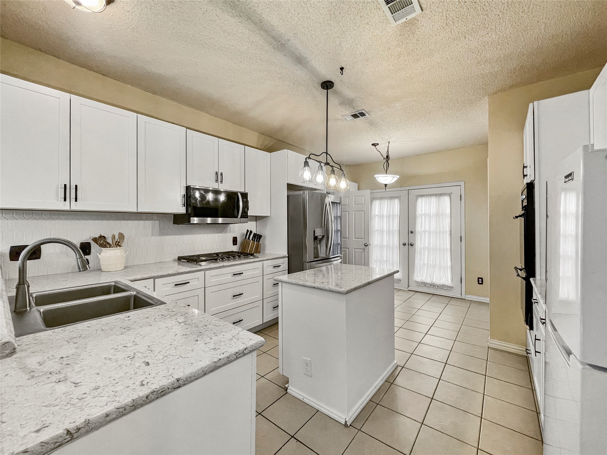 2123 Daniel Way Carrollton TX 75006