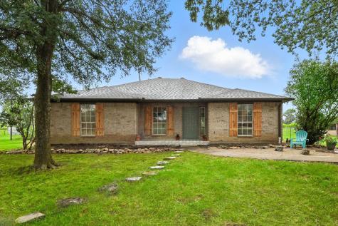 4109 Hopkins Road Krum TX 76249
