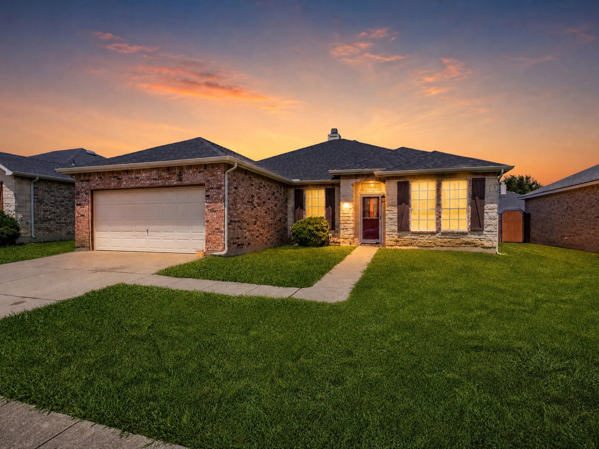8221 Atherton Street Arlington TX 76002