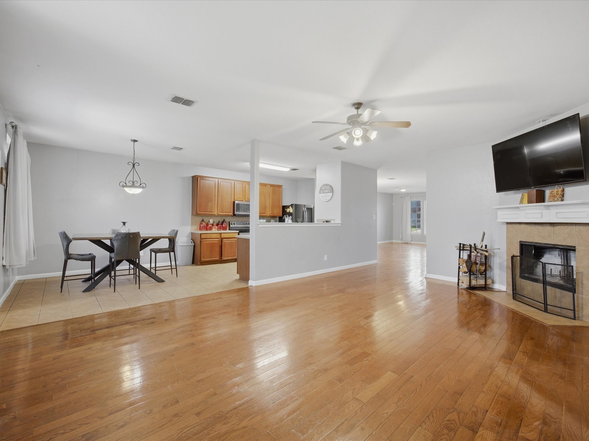8221 Atherton Street Arlington TX 76002