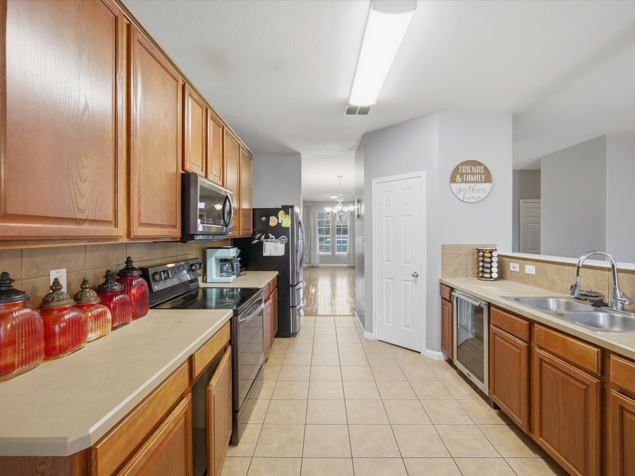 8221 Atherton Street Arlington TX 76002