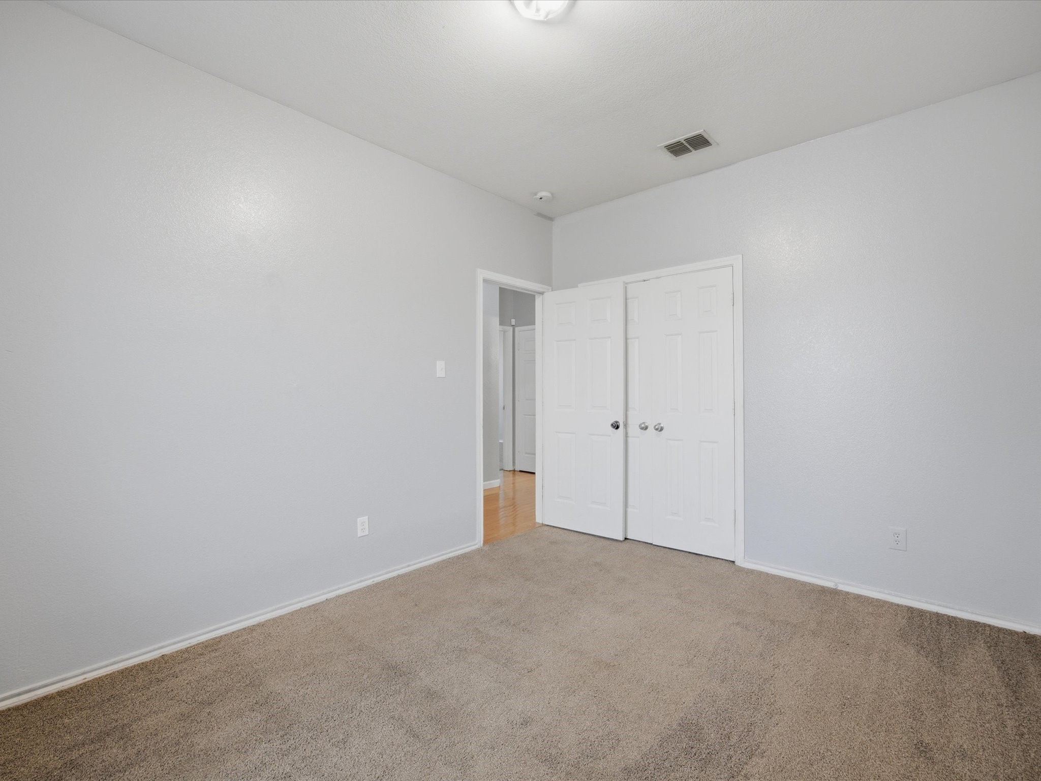 8221 Atherton Street Arlington TX 76002