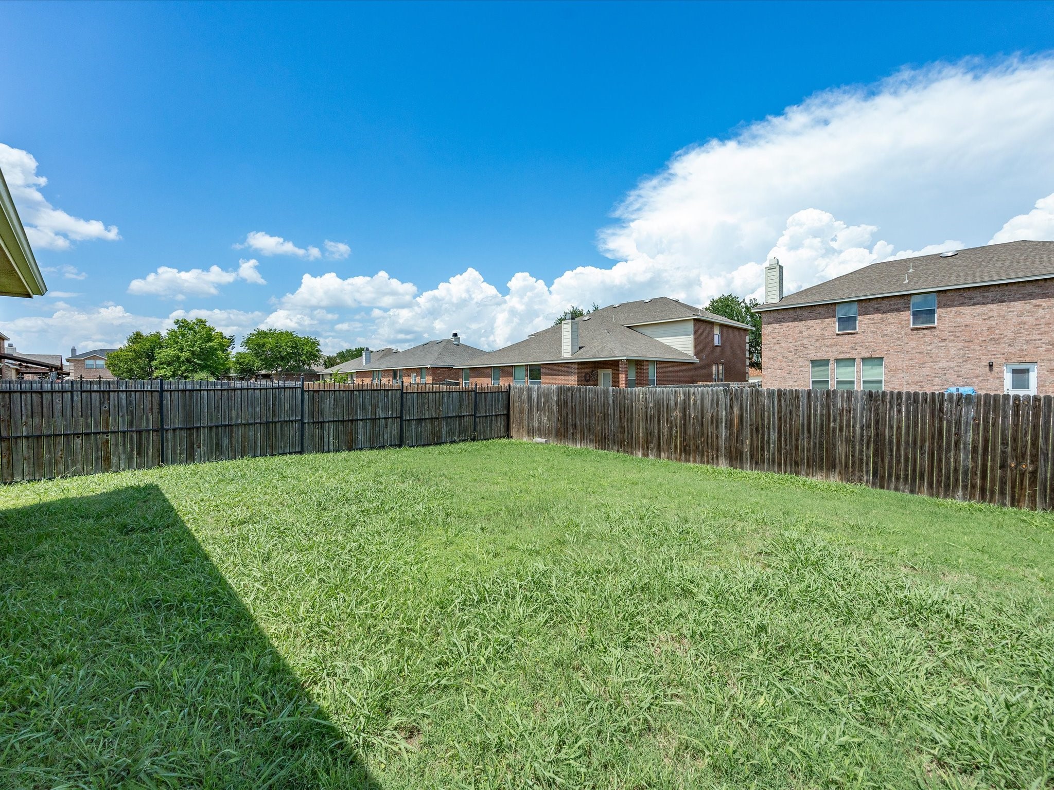 8221 Atherton Street Arlington TX 76002