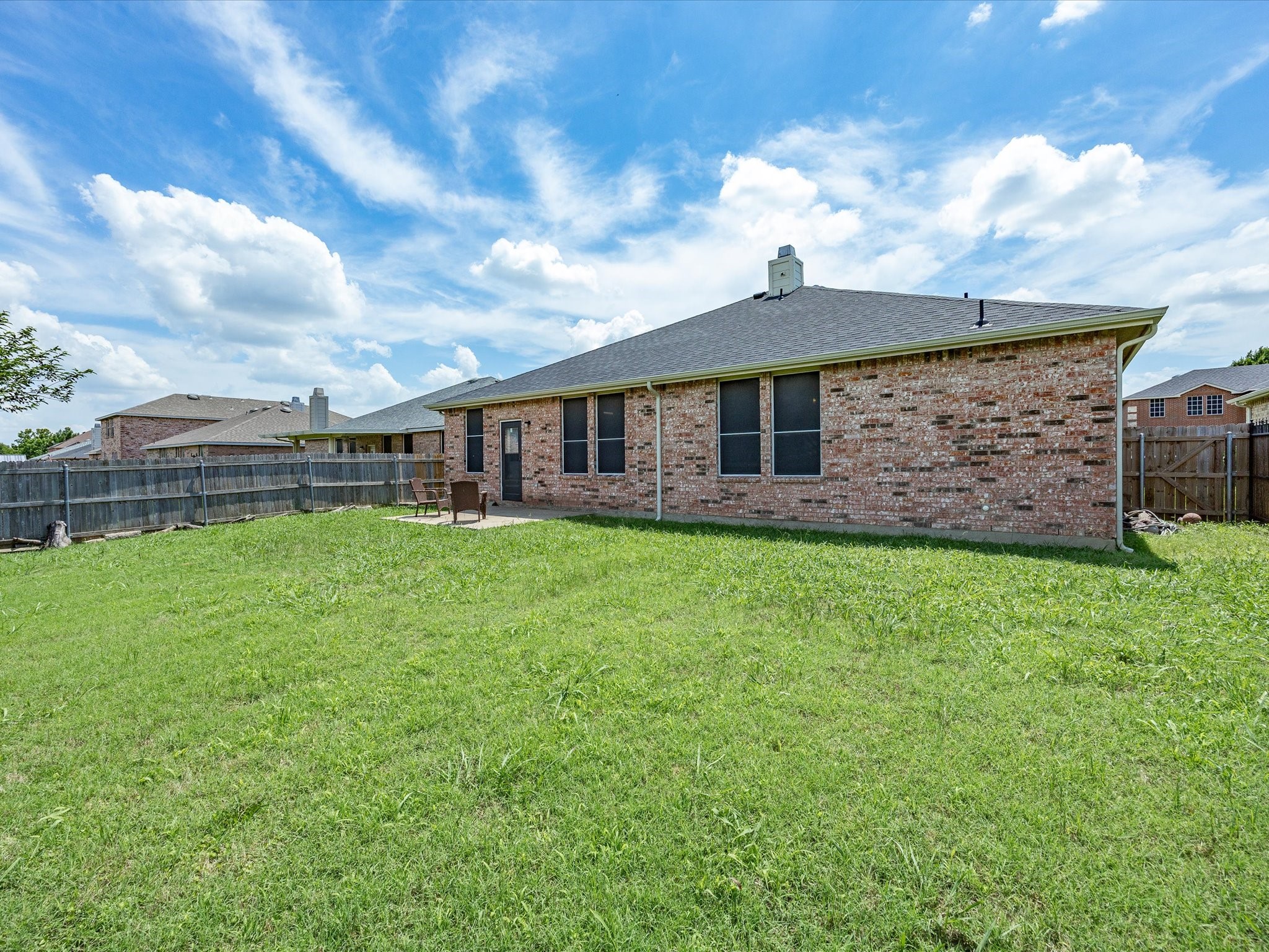 8221 Atherton Street Arlington TX 76002