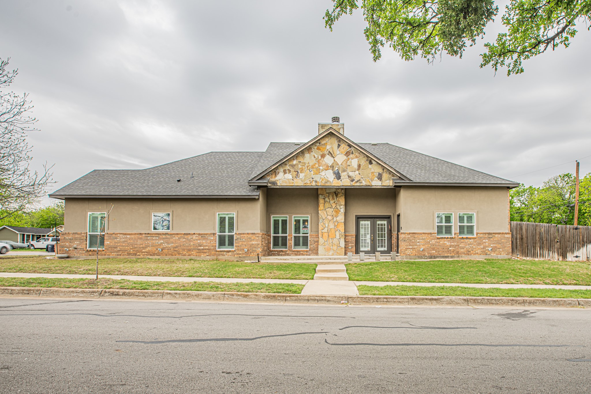 5900 Houghton Avenue Fort Worth TX 76107
