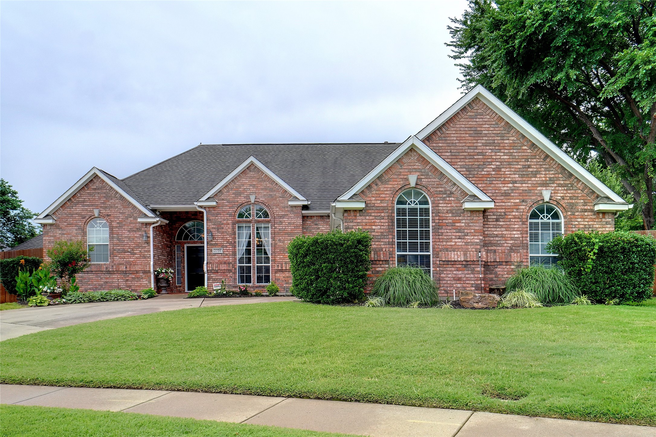 2704 Holly Brook Court Bedford TX 76021