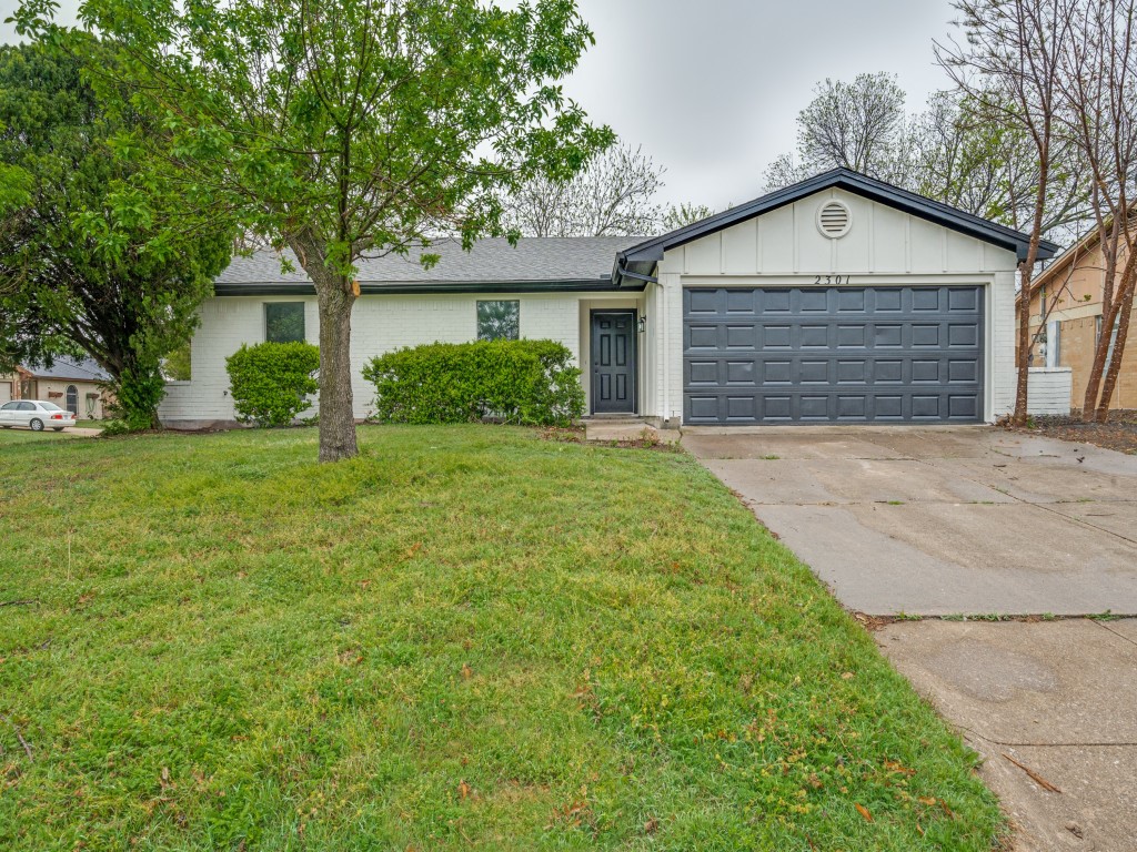 2301 Lancaster Drive Grand Prairie TX 75052