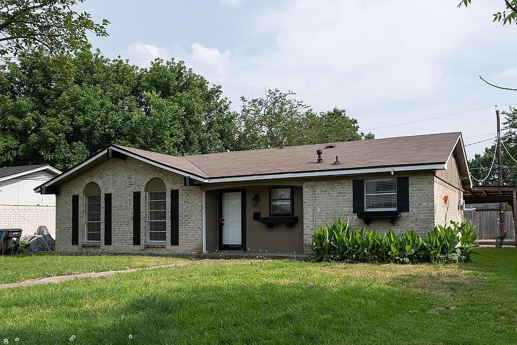 710 Greencove Drive Garland TX 75040
