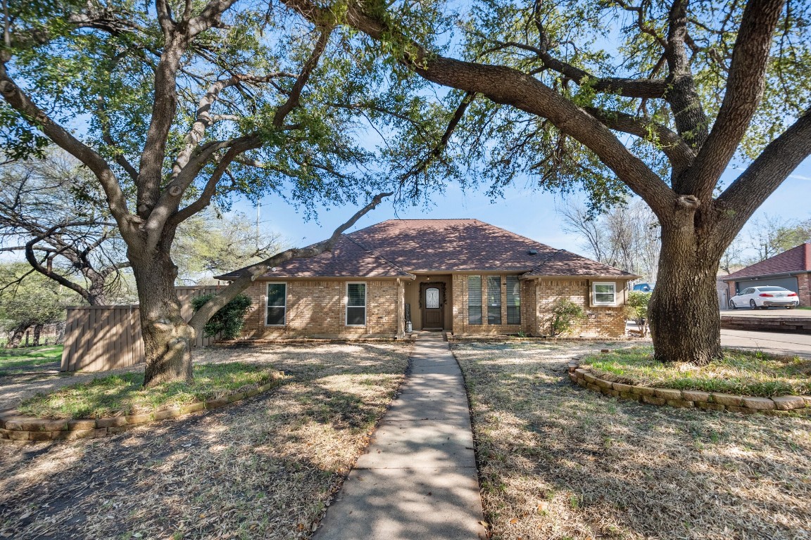 7409 Columbia Drive Arlington TX 76016