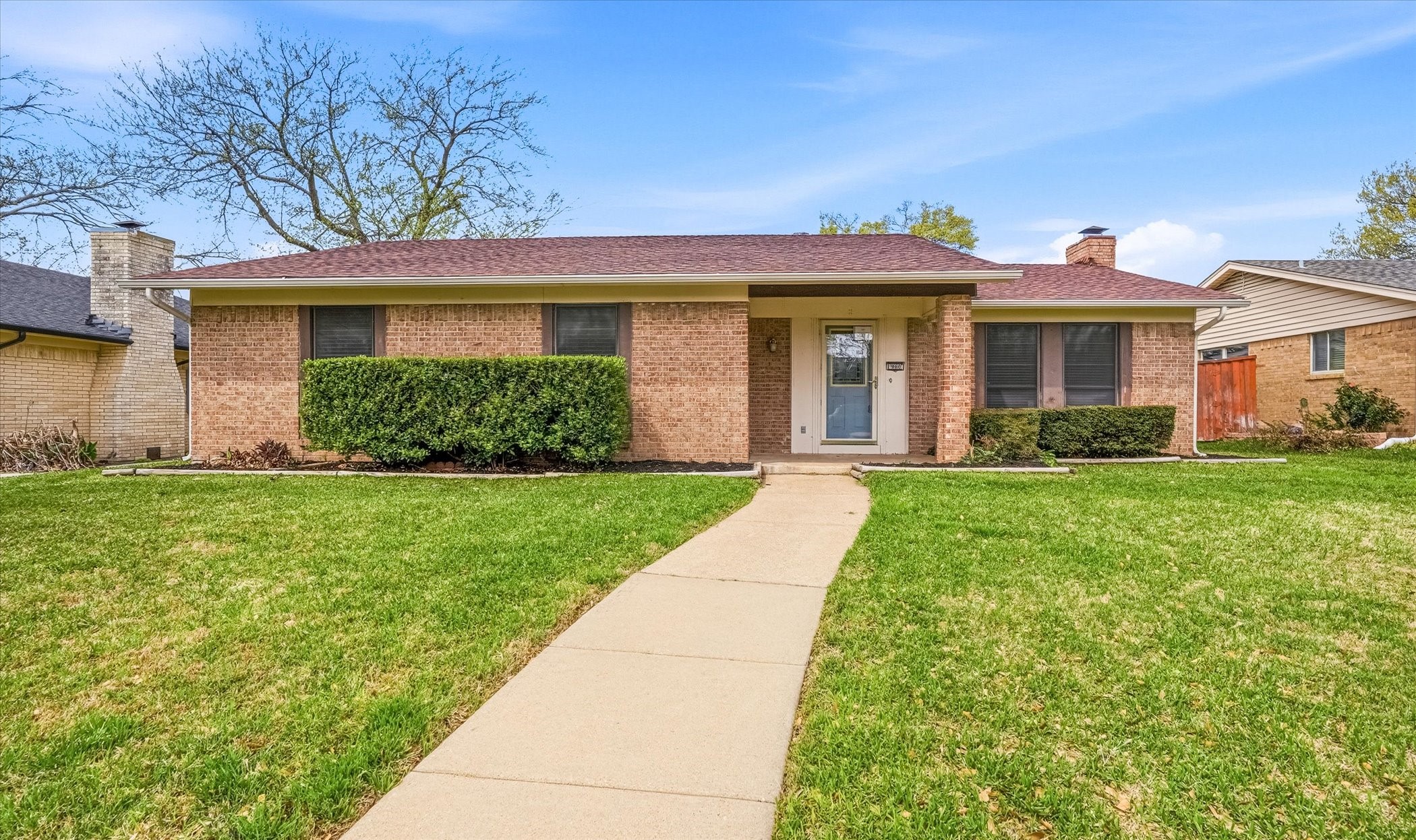 960 Meadowcove Circle Garland TX 75043