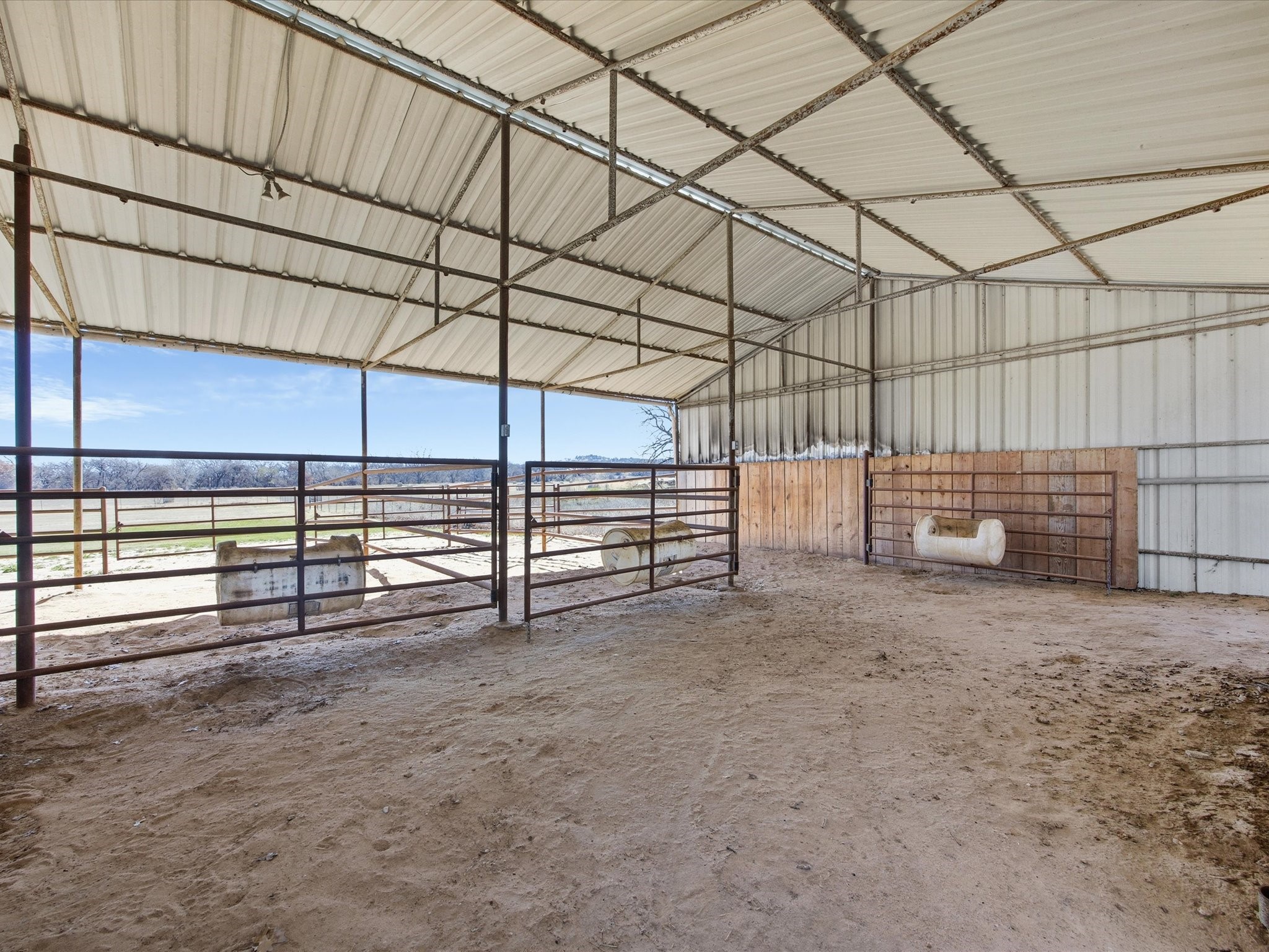19901 S Highway 281 Lipan TX 76462