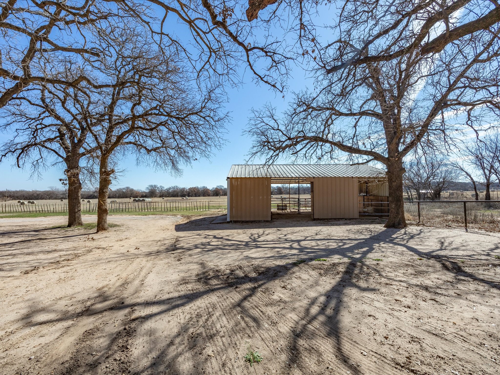19901 S Highway 281 Lipan TX 76462