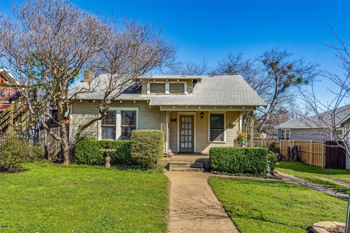 818 S Rosemont Avenue Dallas TX 75208