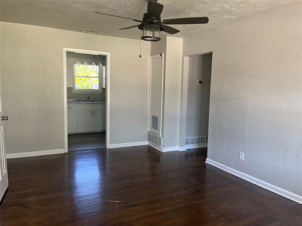 1715 Andrew Street Mesquite TX 75149