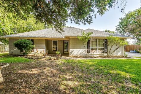 325 Matthew Court Burleson TX 76028