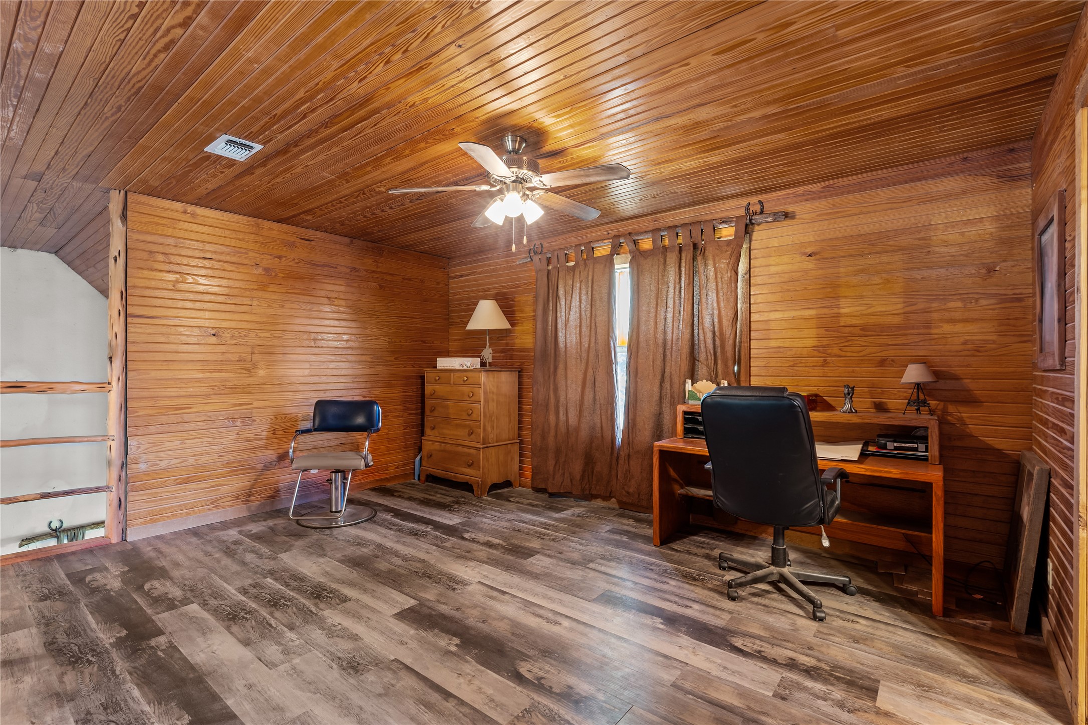 262 N Cheyenne Trail Springtown TX 76082