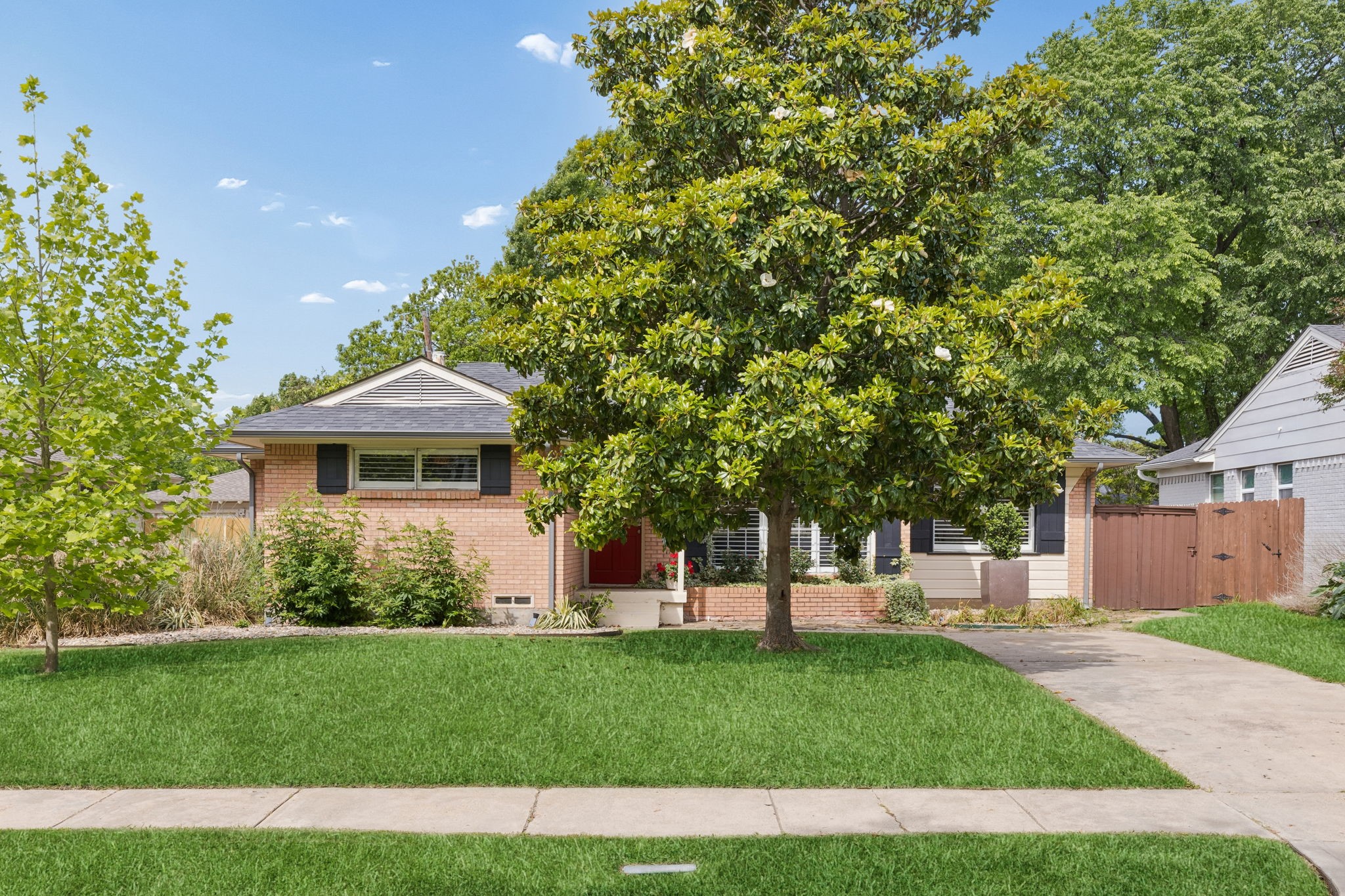 9077 Longmont Drive Dallas TX 75238