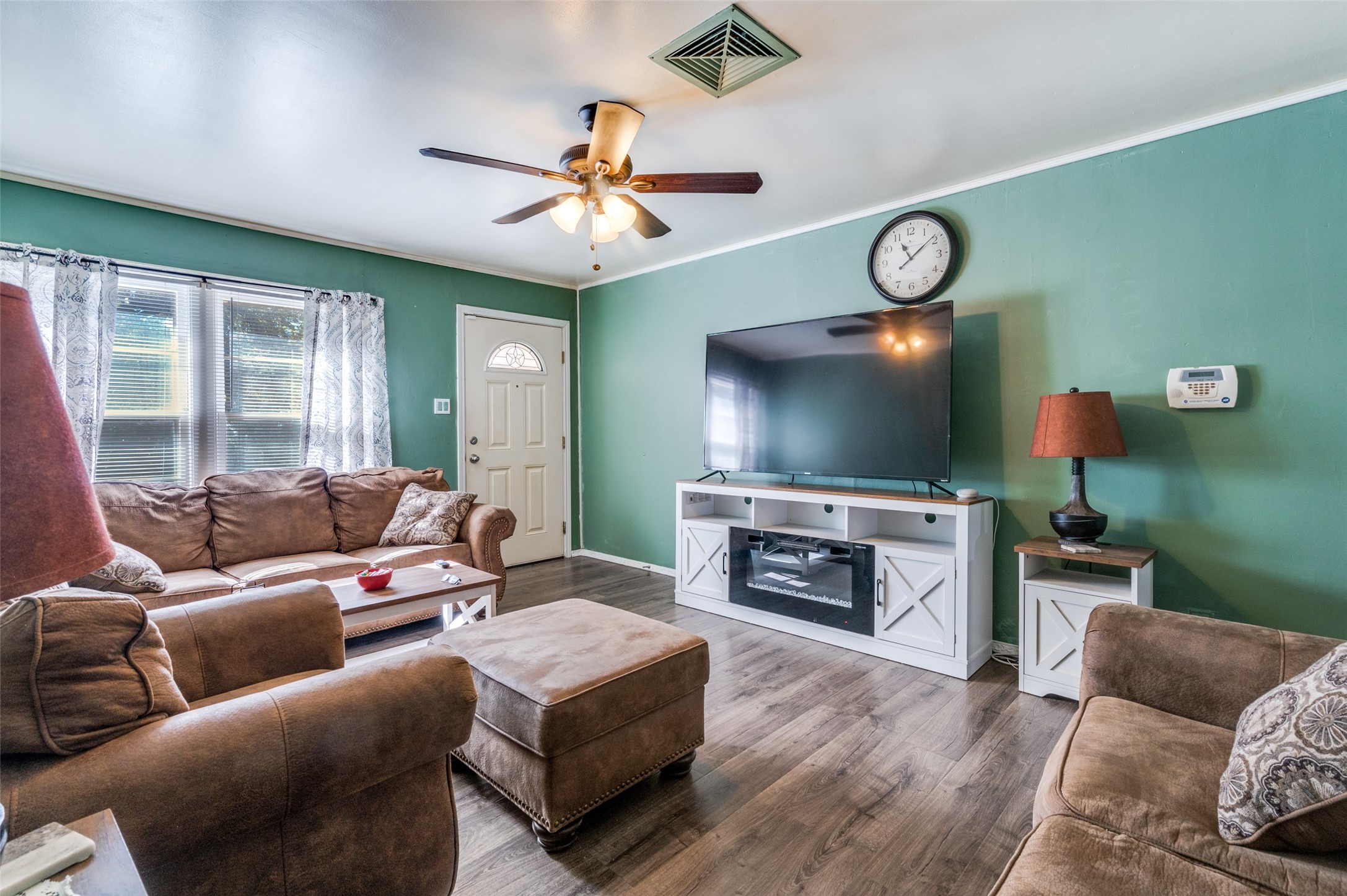6209 Woodbine Drive Fort Worth TX 76112