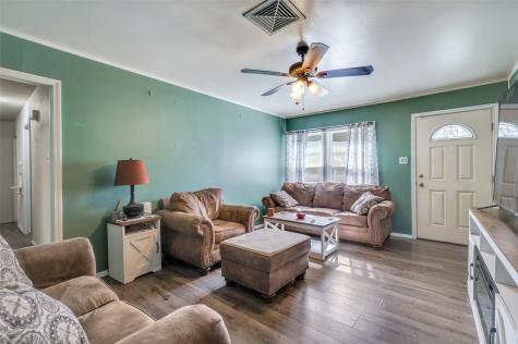 6209 Woodbine Drive Fort Worth TX 76112