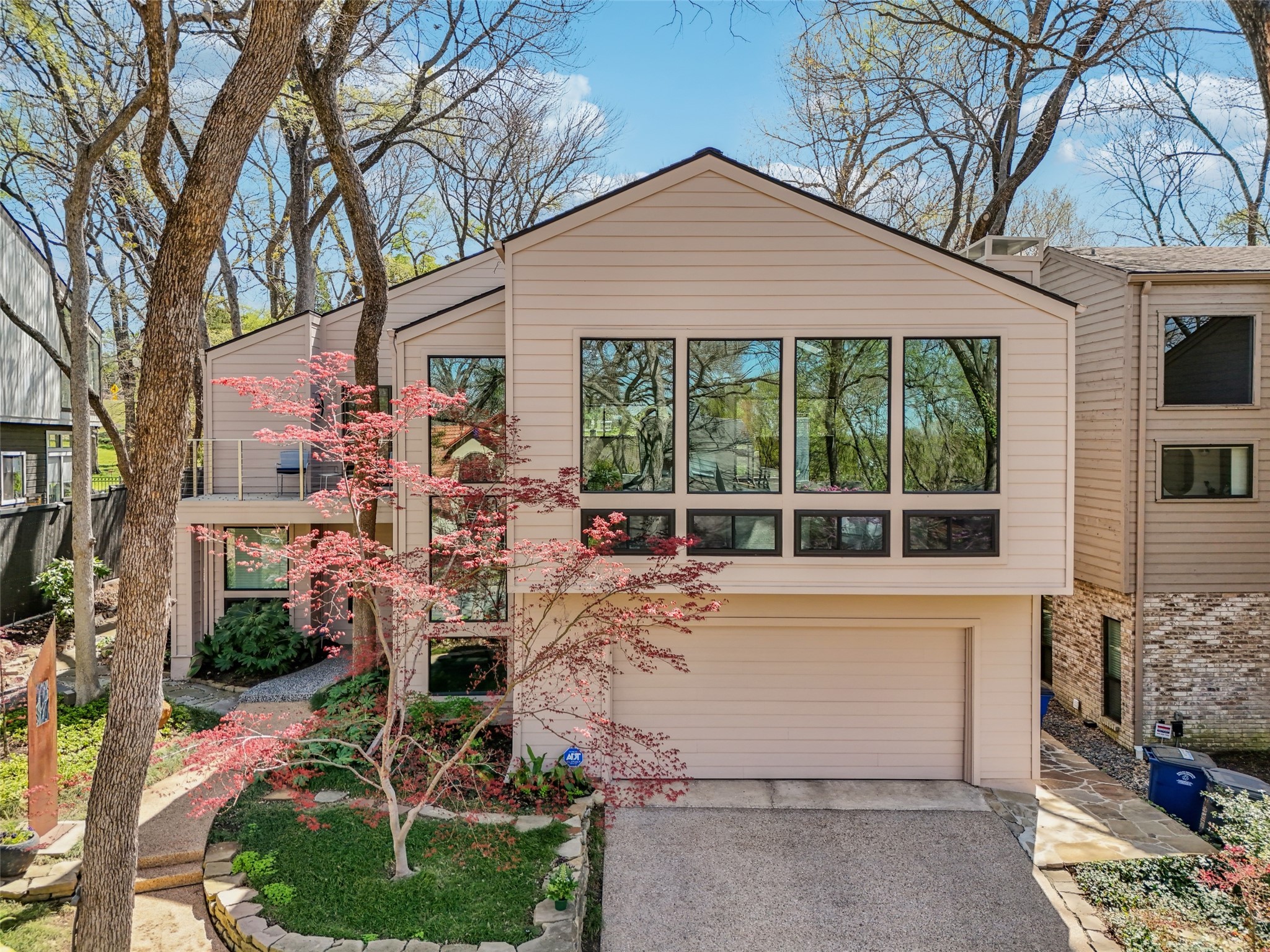 922 Easton Place Dallas TX 75218