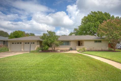 4313 Warnock Court Fort Worth TX 76109