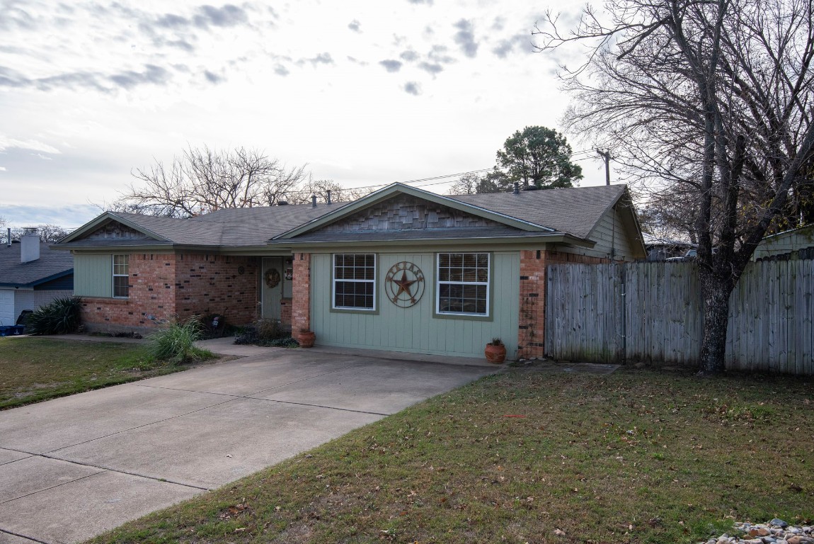 321 Bowles Court Kennedale TX 76060