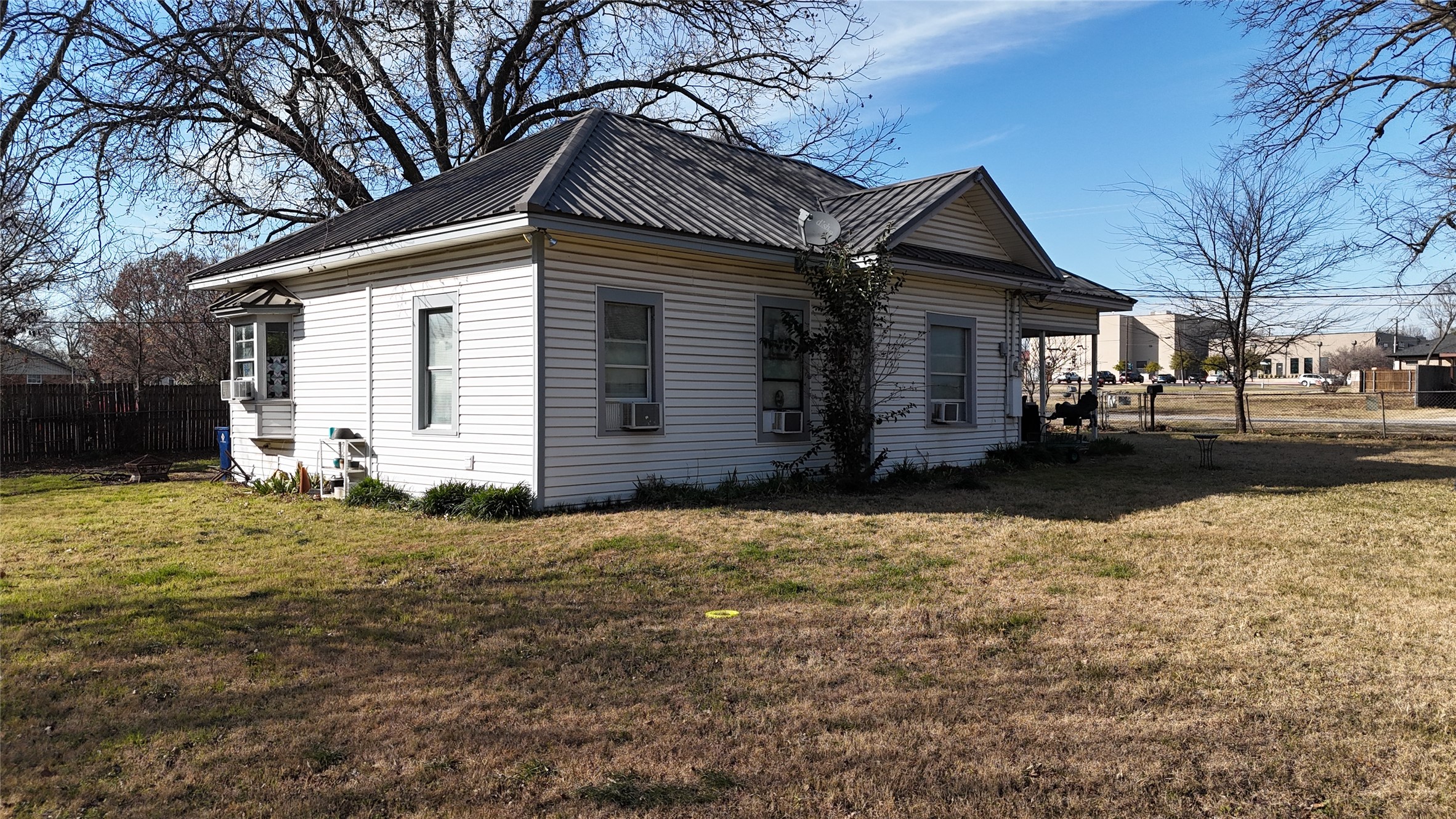 213 W Eldred Street Burleson TX 76028
