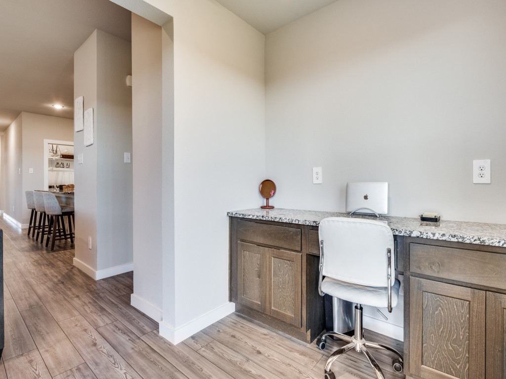 626 Congressional Avenue Red Oak TX 75154