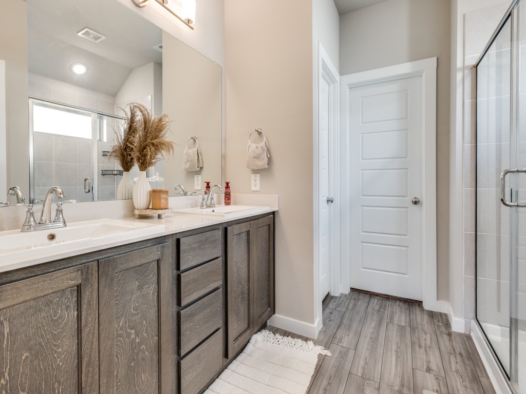 626 Congressional Avenue Red Oak TX 75154