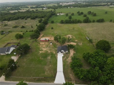 1569 Well Service Road Bowie TX 76230