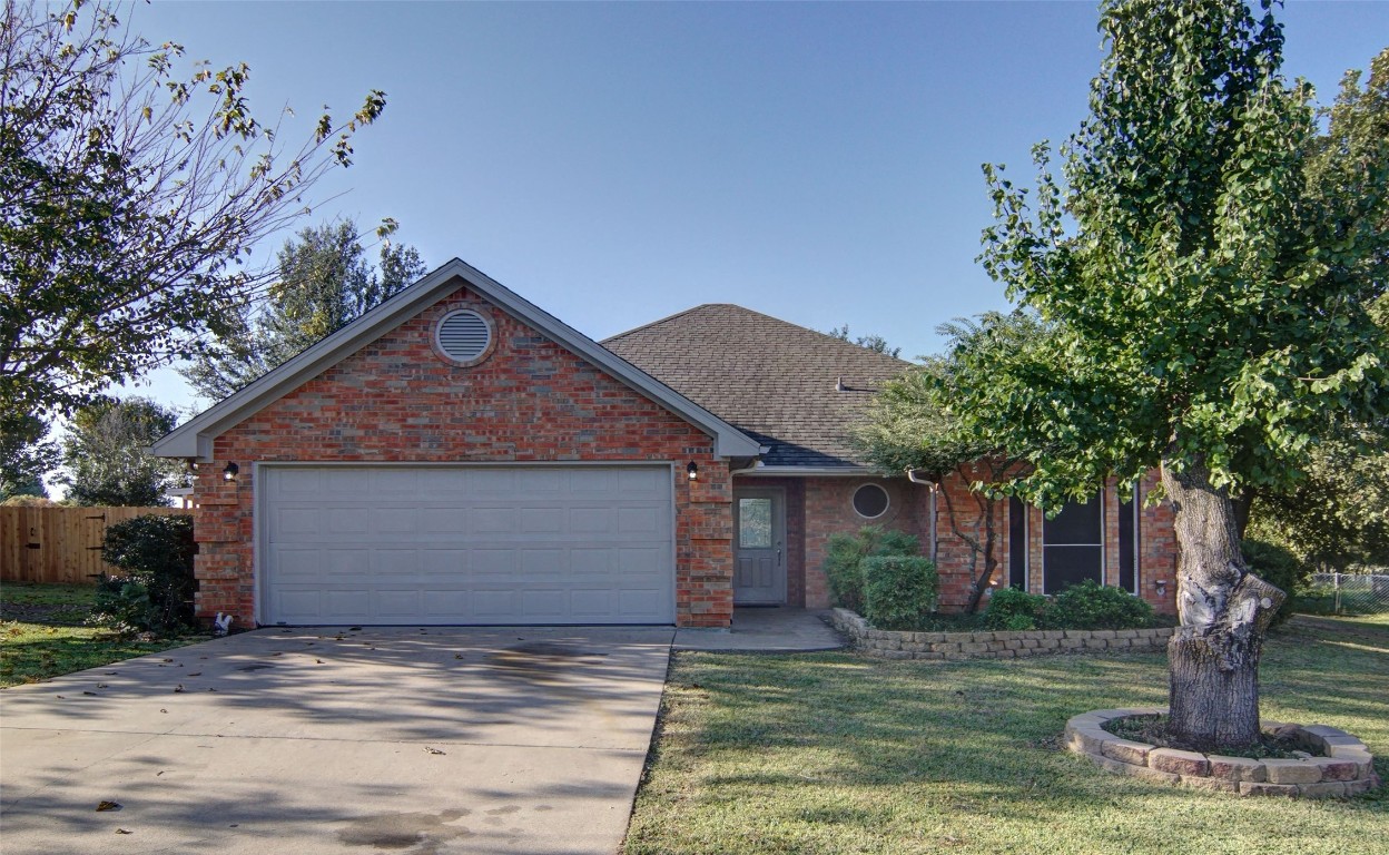 1537 Oak Tree Circle Weatherford TX 76086