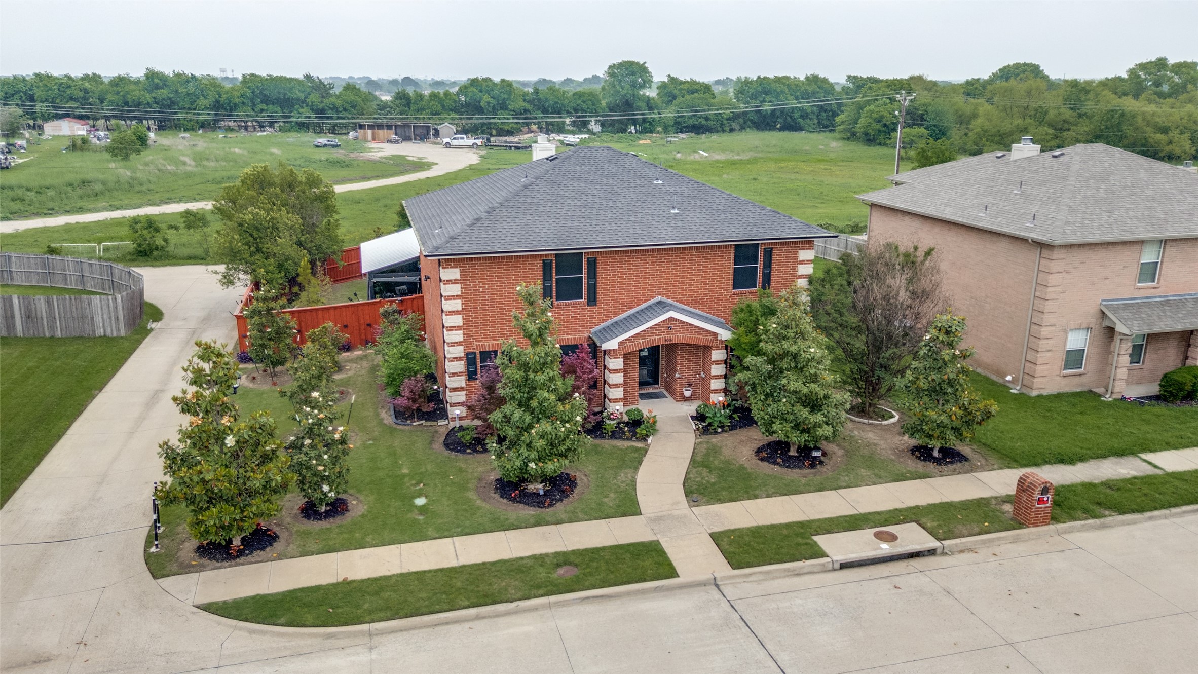 838 Smokey Oak Street Lancaster TX 75146