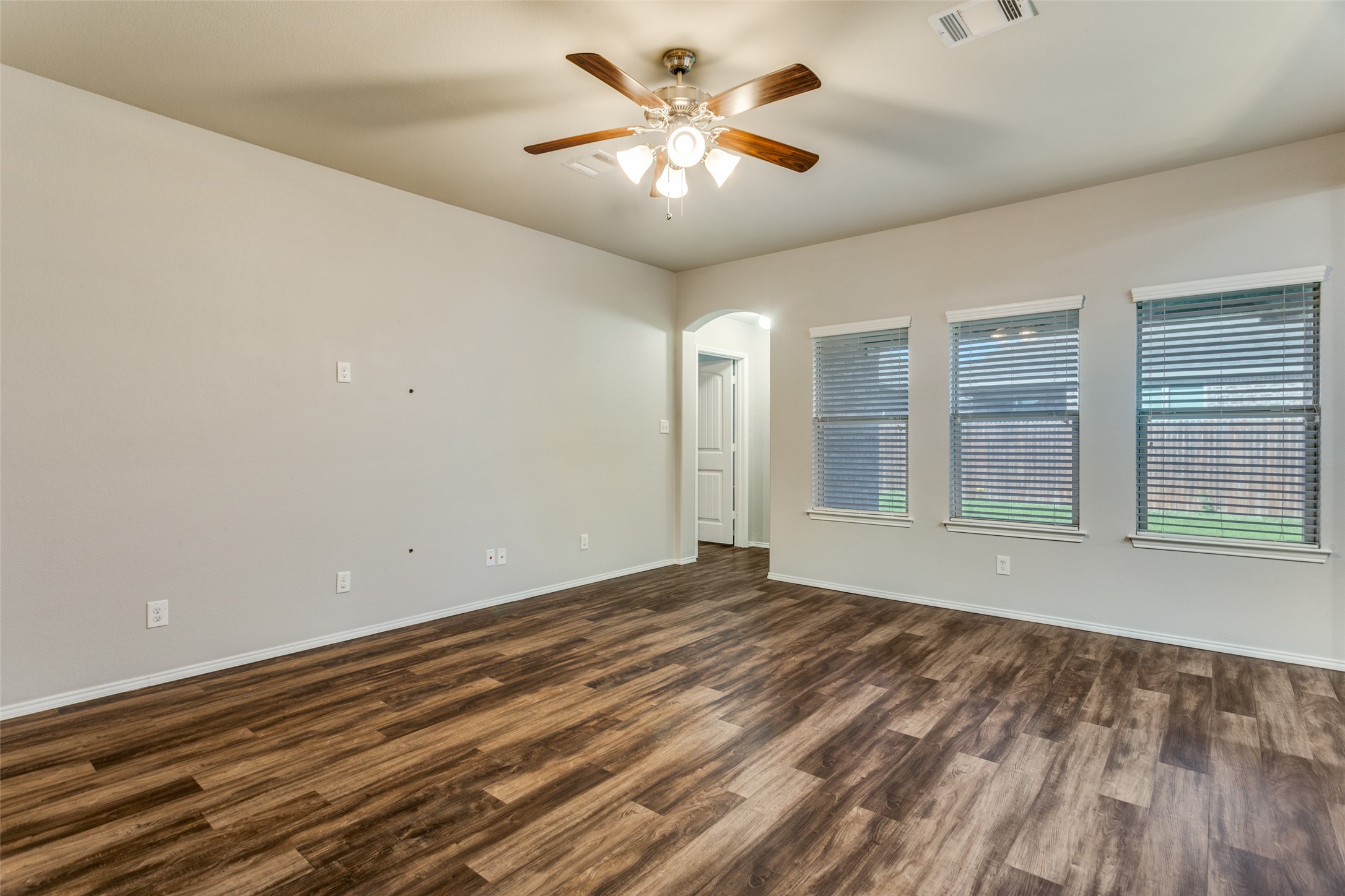 11900 Bexley Drive Burleson TX 76028