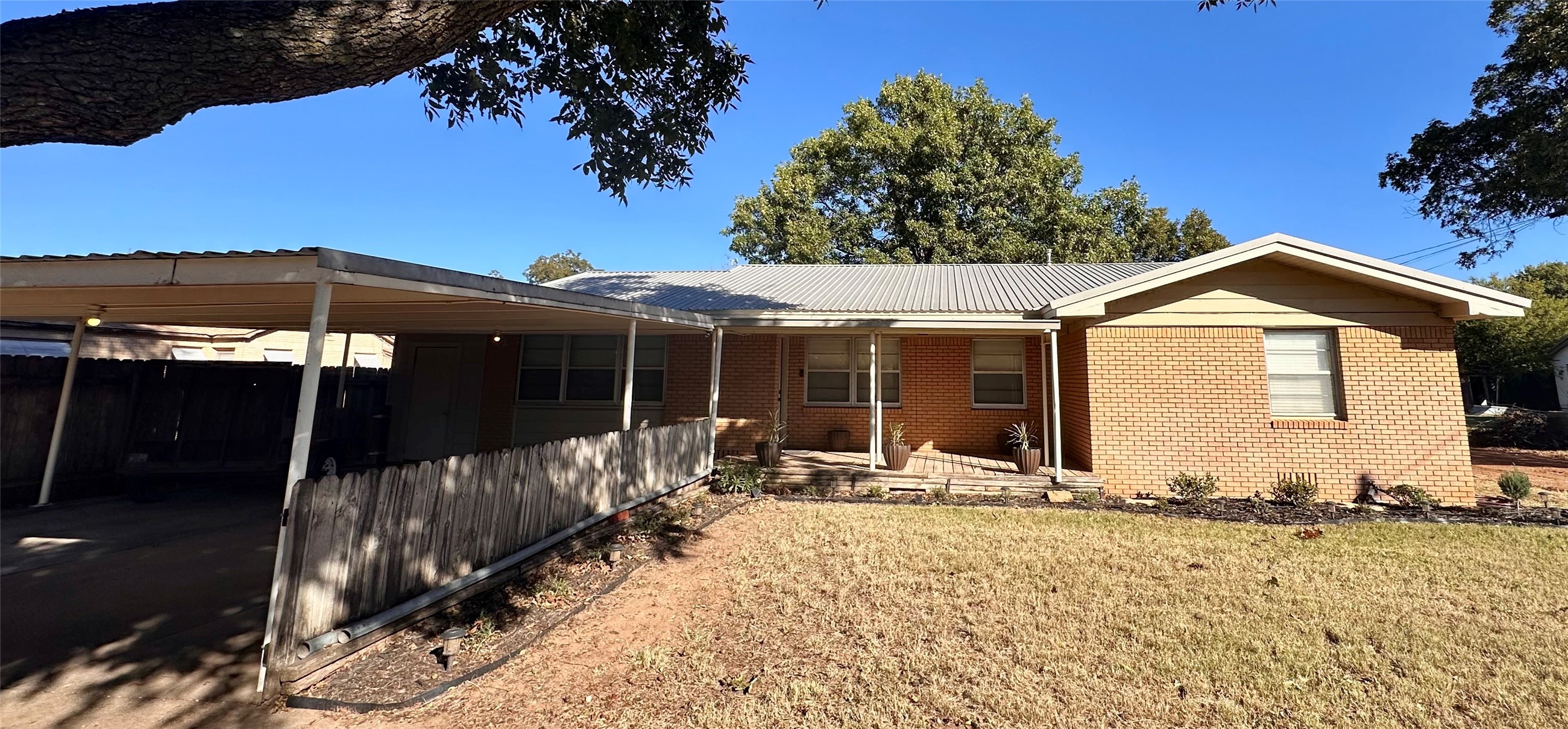 506 W Morris Street Seymour TX 76380