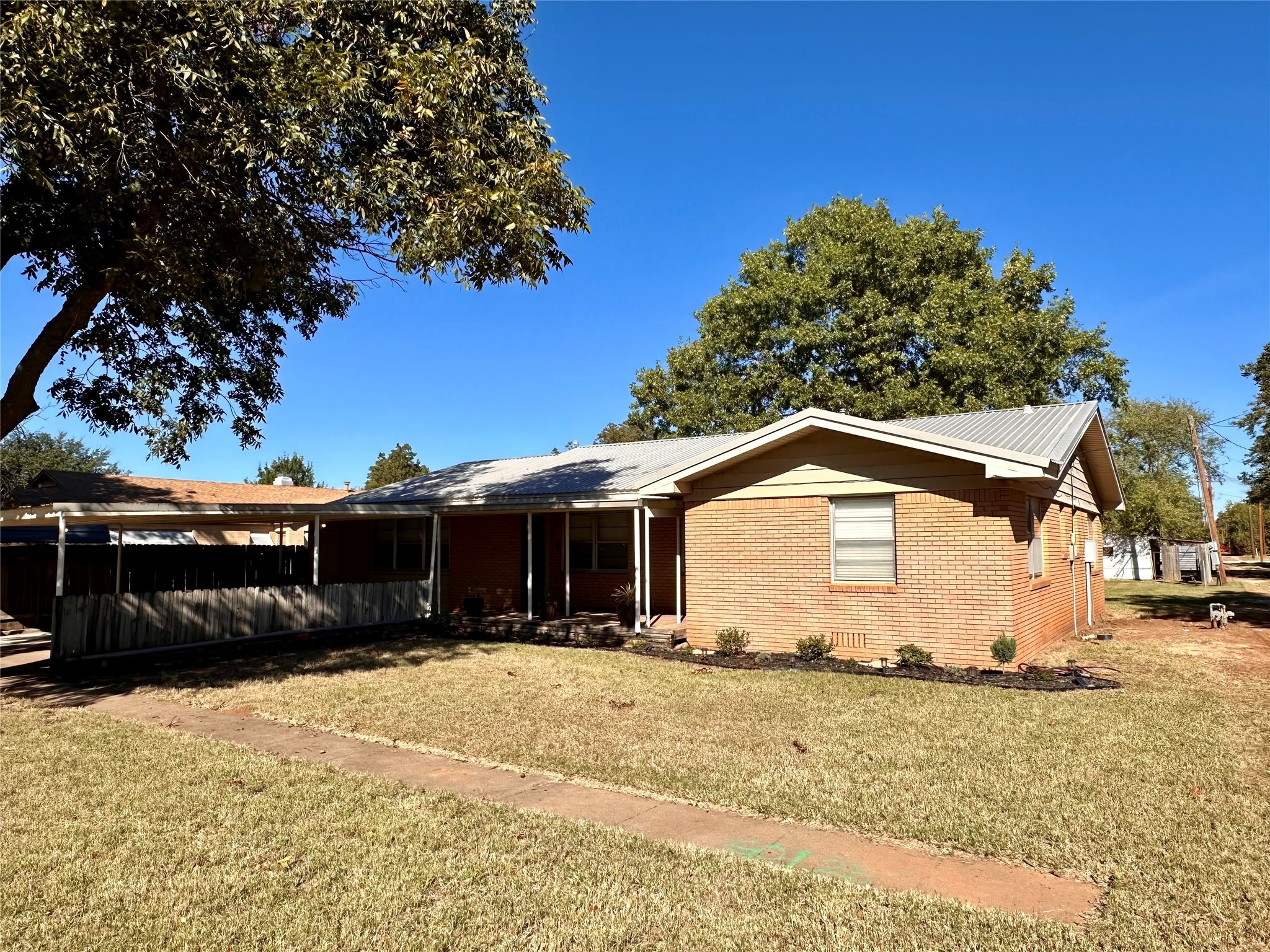 506 W Morris Street Seymour TX 76380