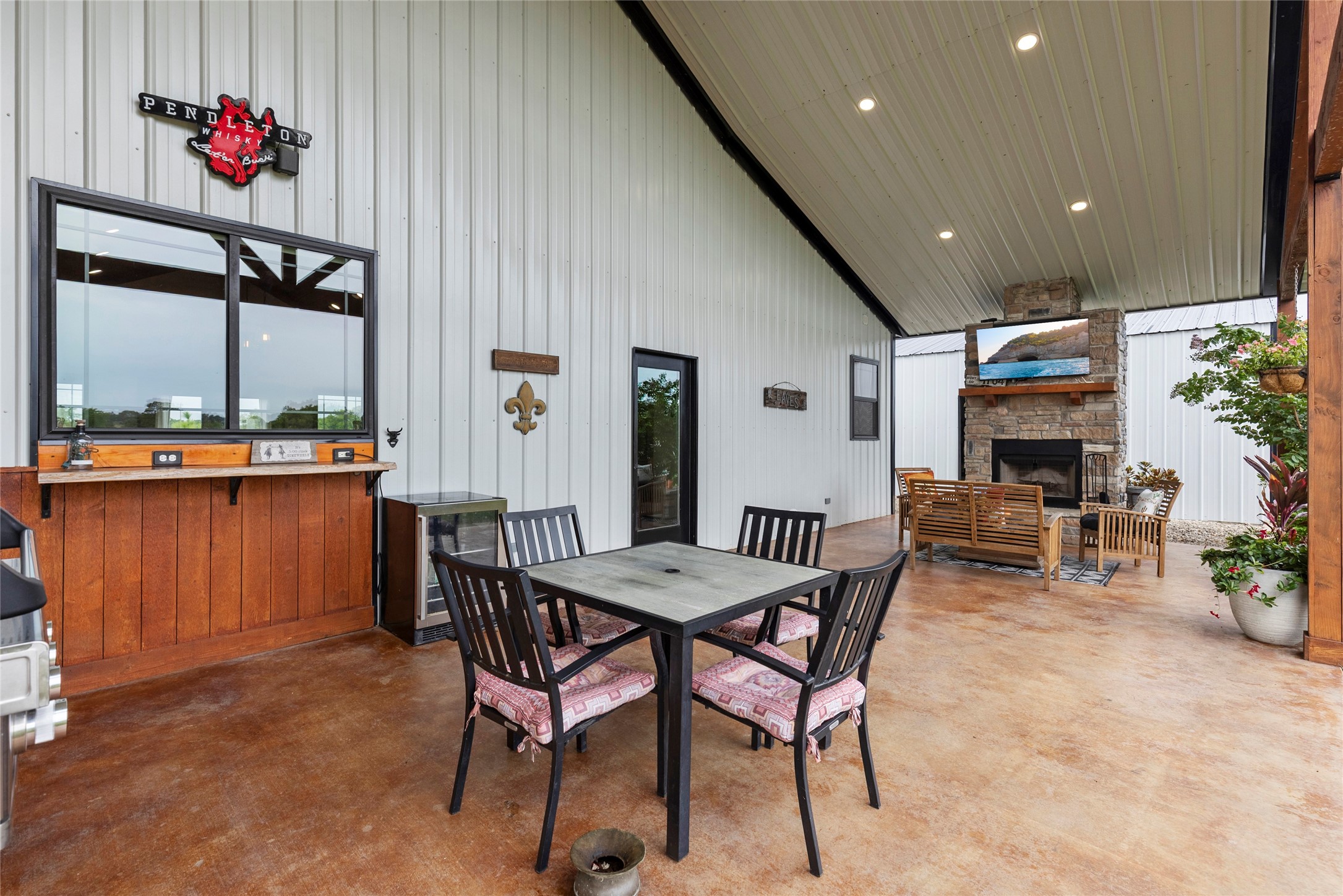 1498 County Road 24800 Brookston TX 75421