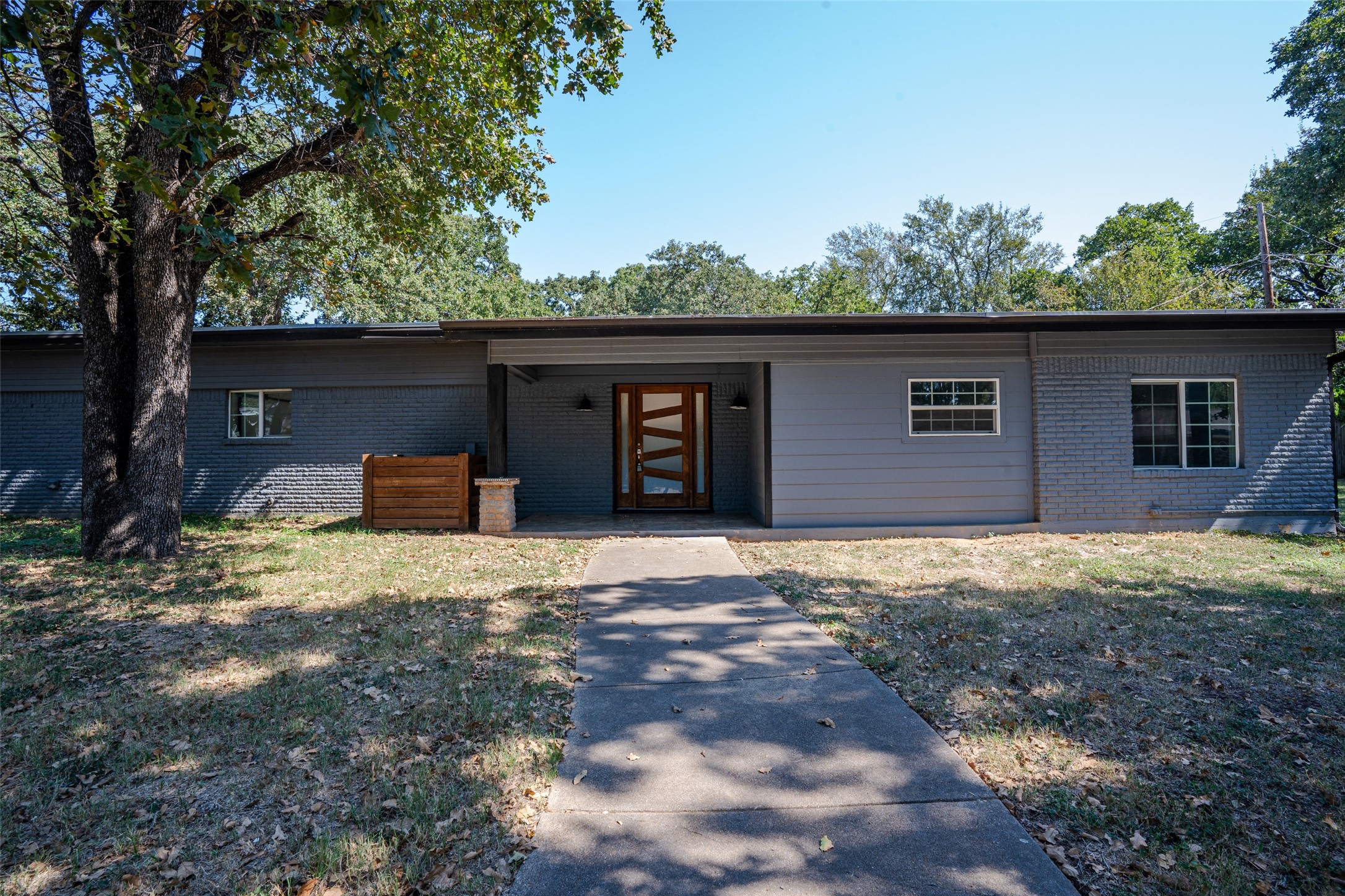 6421 Banbury Drive Forest Hill TX 76119
