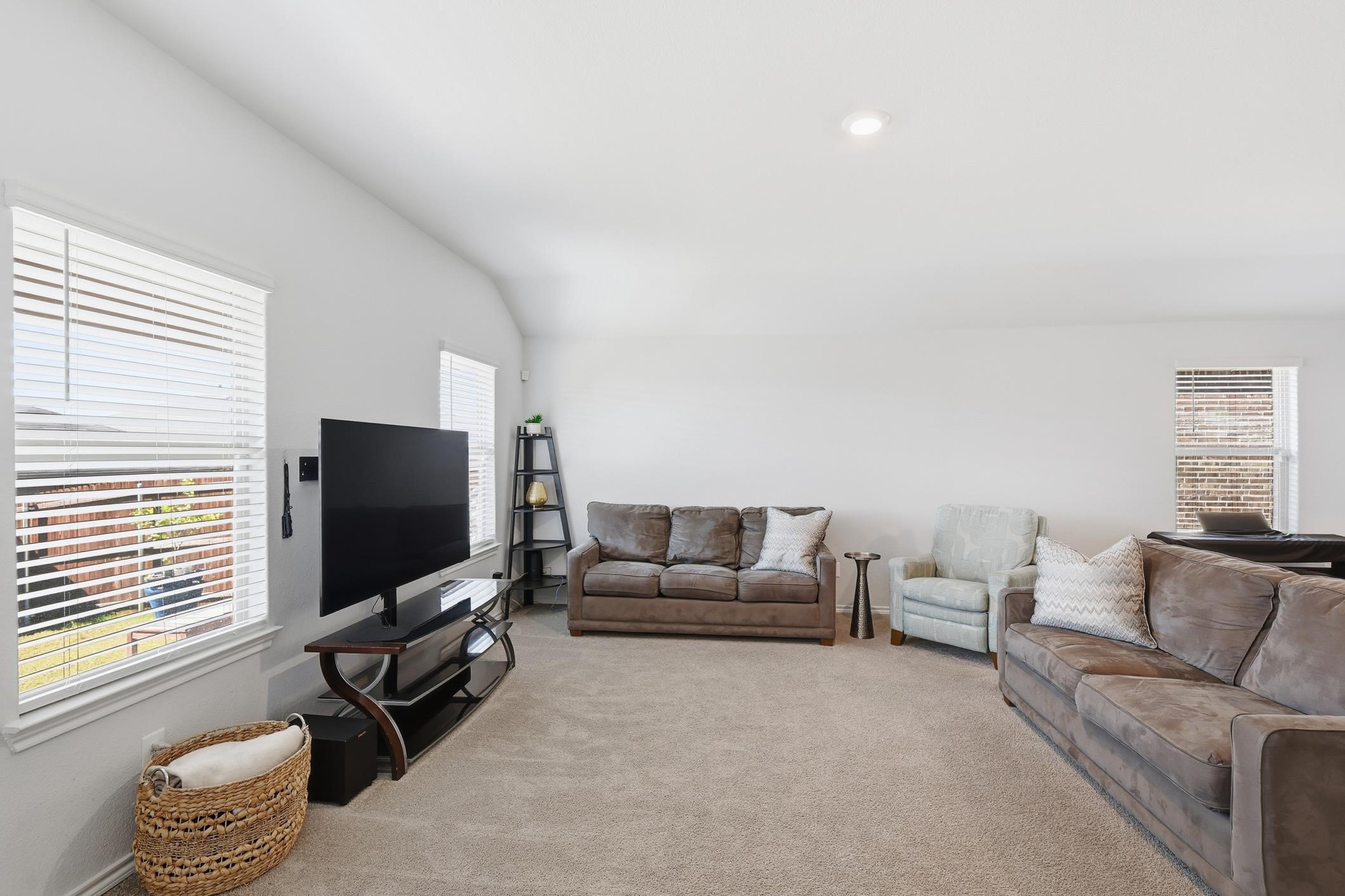 633 Whitecomb Fort Worth TX 76247