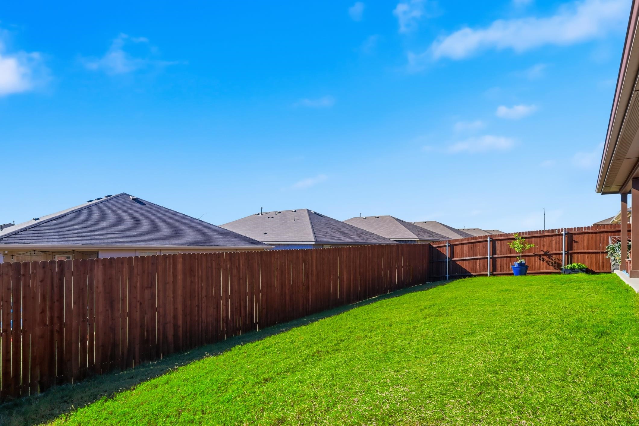 633 Whitecomb Fort Worth TX 76247