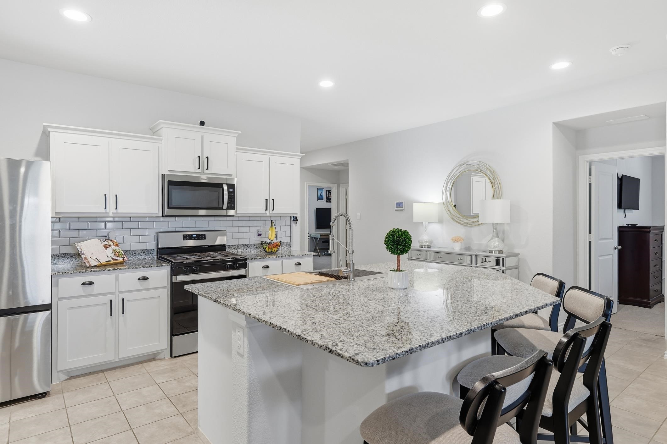 633 Whitecomb Fort Worth TX 76247
