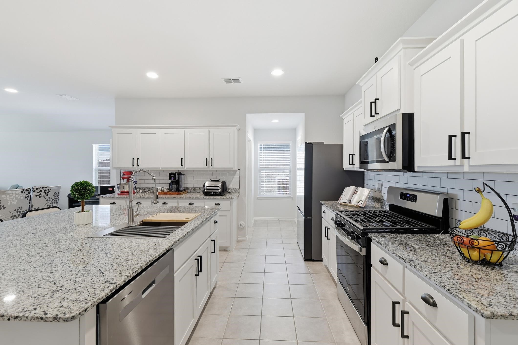 633 Whitecomb Fort Worth TX 76247