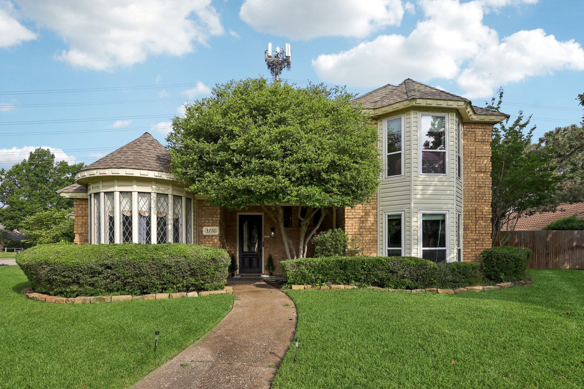 3710 Falcon Lake Drive Arlington TX 76016