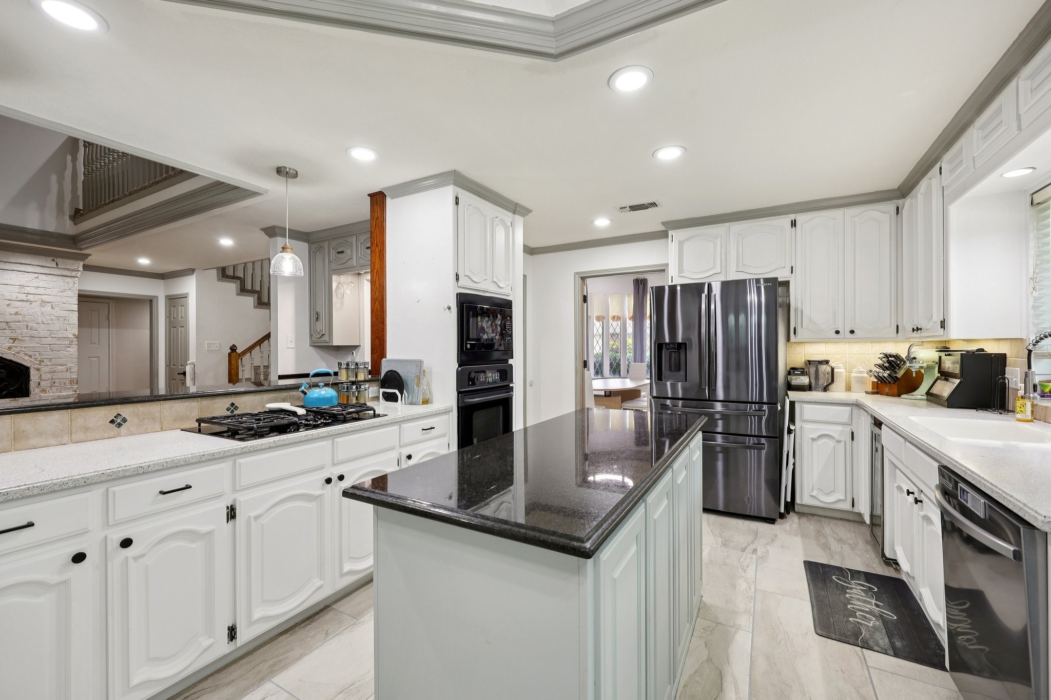 3710 Falcon Lake Drive Arlington TX 76016