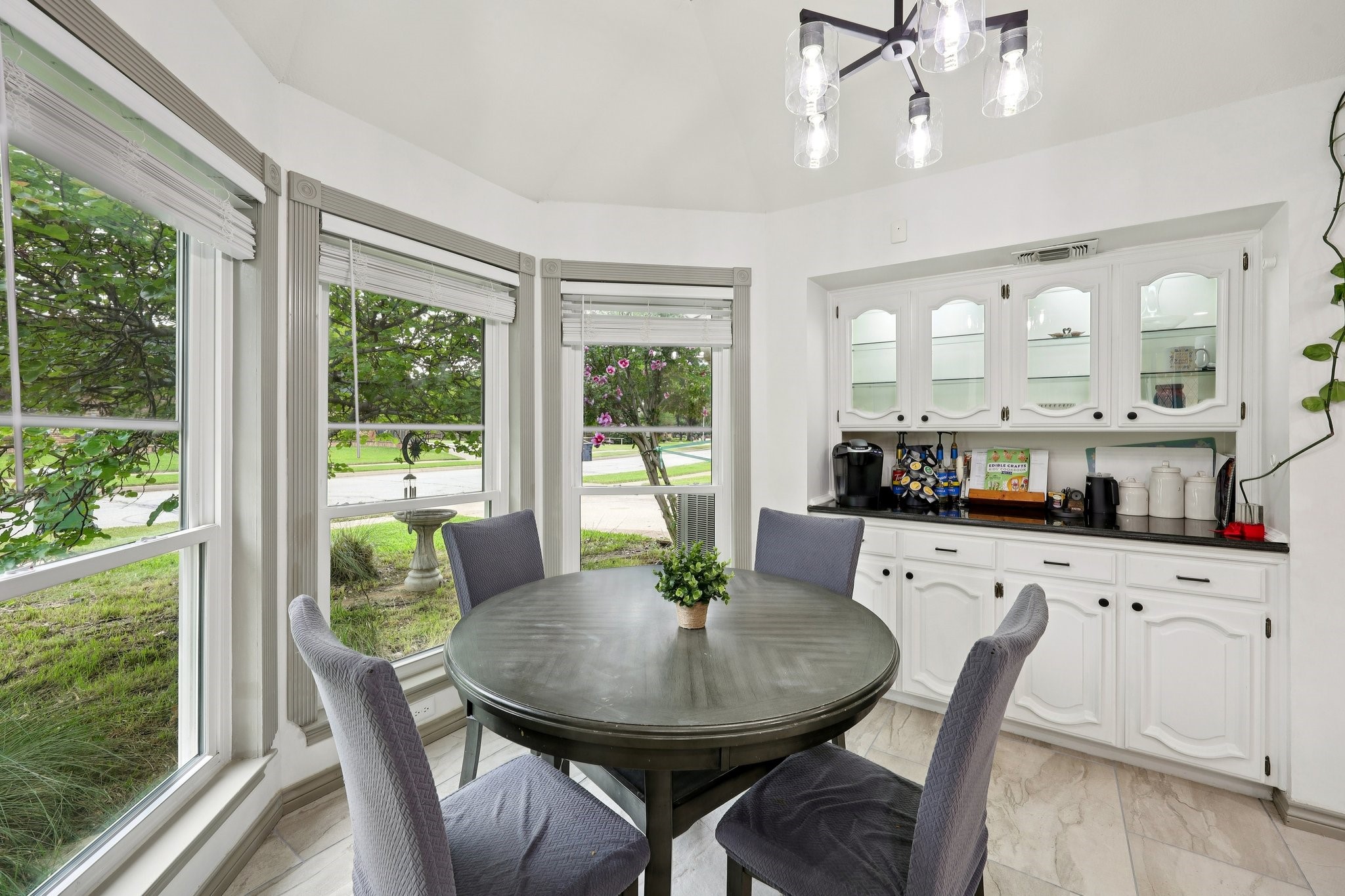 3710 Falcon Lake Drive Arlington TX 76016